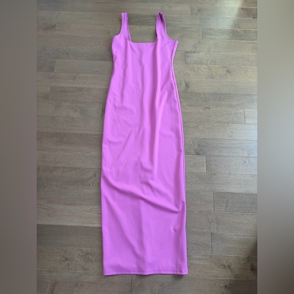 Good American Dresses & Skirts - Good American Vibrant Pink Maxi Dress